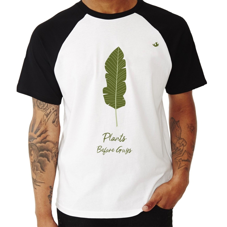 Camiseta Raglan Plants Before Guys