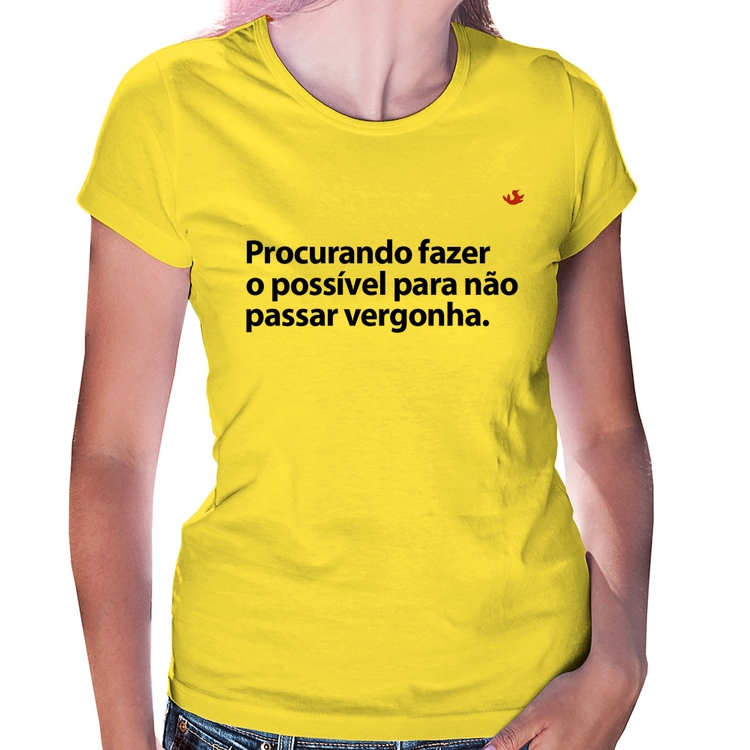 Baby Look Procurando fazer o possível para não passar vergonha - Amarela