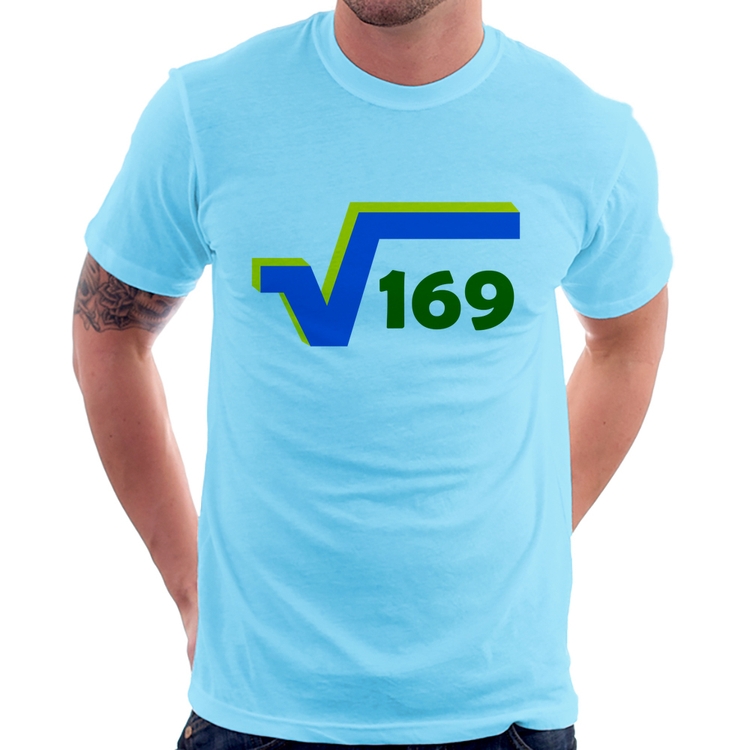 Camiseta Raiz Quadrada 169 (Cores da Bandeira) - Azul Bebê