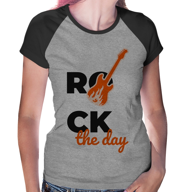 Baby Look Raglan Rock the day - Cinza/Preto