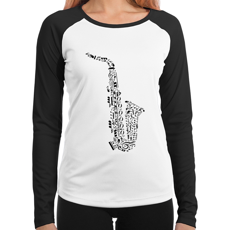 Baby Look Raglan Saxofone Notas Musicais Manga Longa