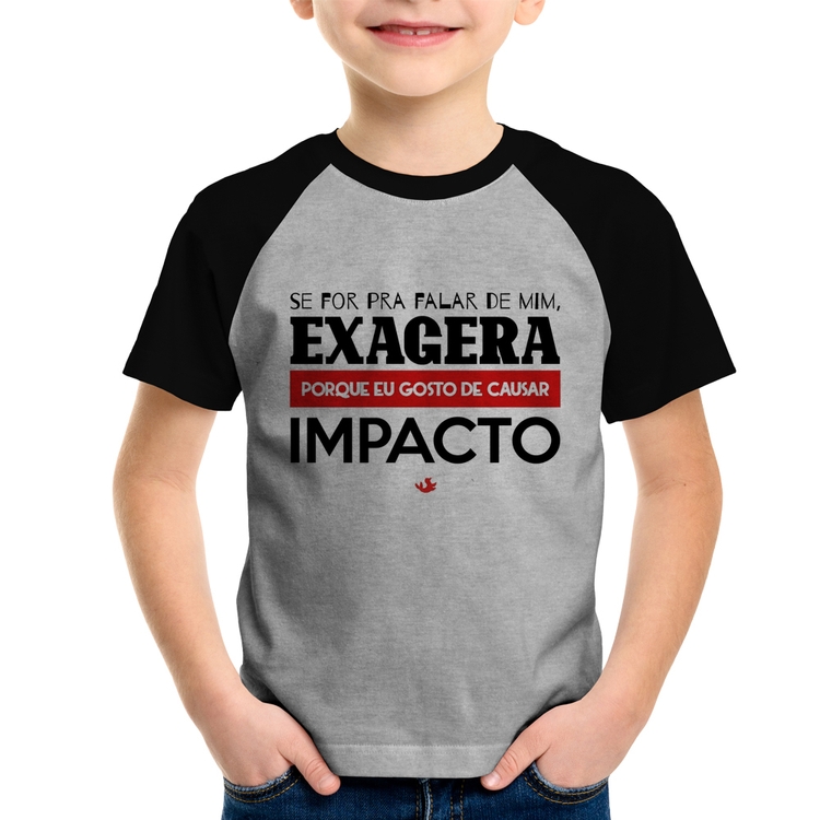 Camiseta Raglan Infantil Se for pra falar de mim, exagera - Cinza/Preto