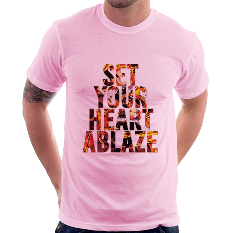 Camiseta Set your heart ablaze - Rosa Bebê