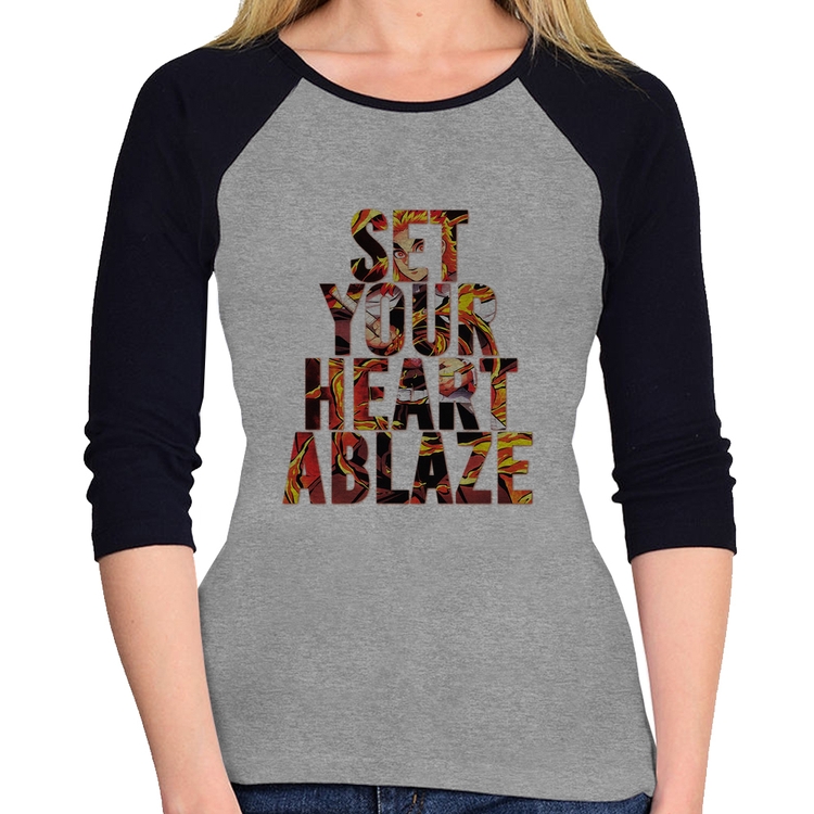 Baby Look Raglan Set your heart ablaze Manga 3/4 - Cinza/Preto