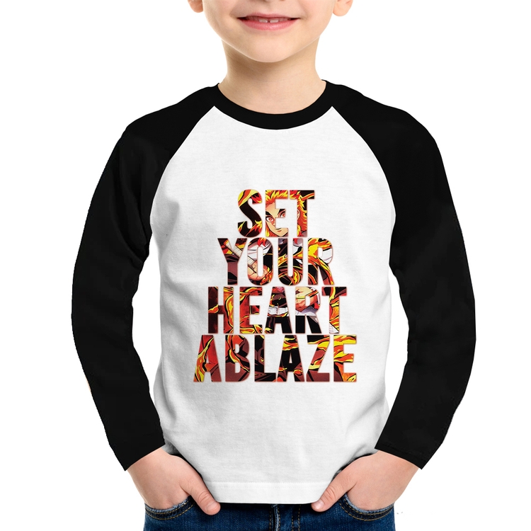Camiseta Raglan Infantil Set your heart ablaze Manga Longa