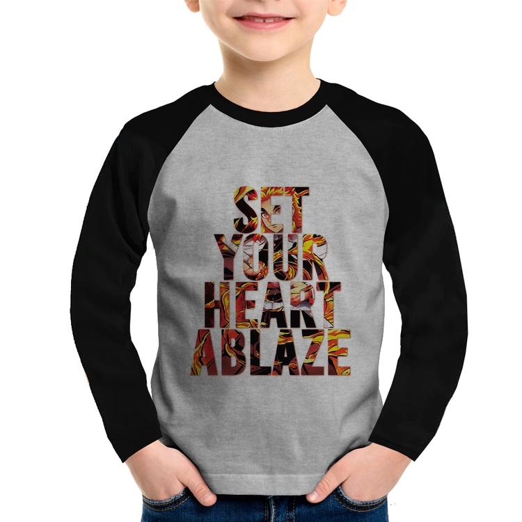 Camiseta Raglan Infantil Set your heart ablaze Manga Longa - Cinza/Preto