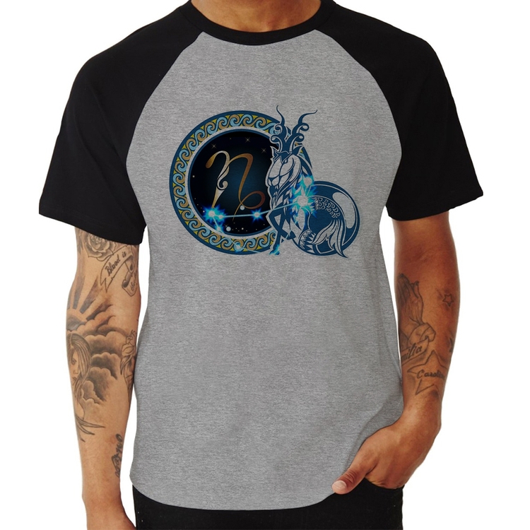 Camiseta Raglan Signo Capricórnio Astrologia - Cinza/Preto