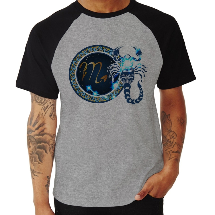 Camiseta Raglan Signo Escorpião Astrologia - Cinza/Preto