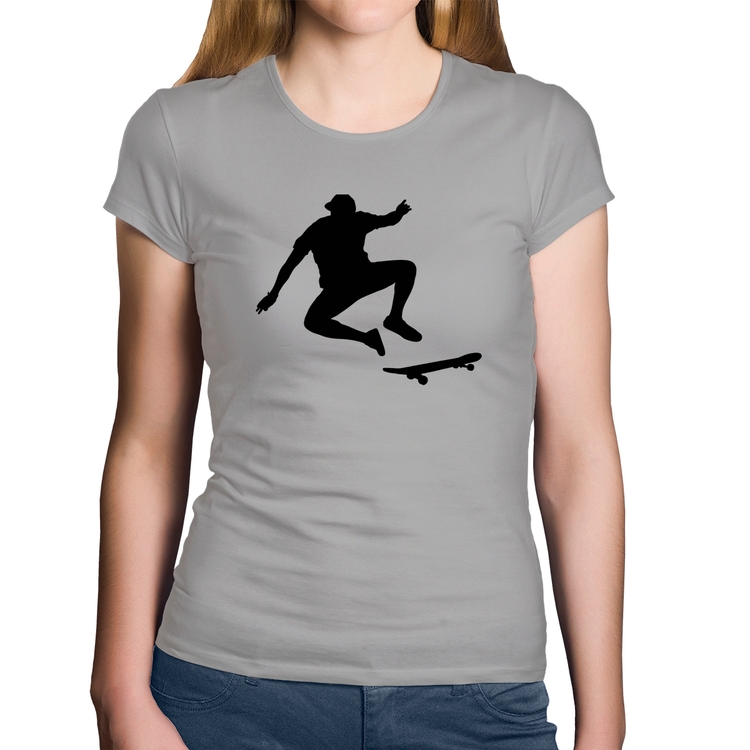 Baby Look Algodão Skatista Manobra - Cinza