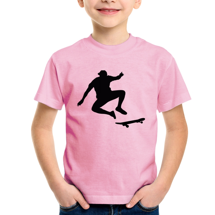 Camiseta Infantil Skatista Manobra - Rosa Bebê