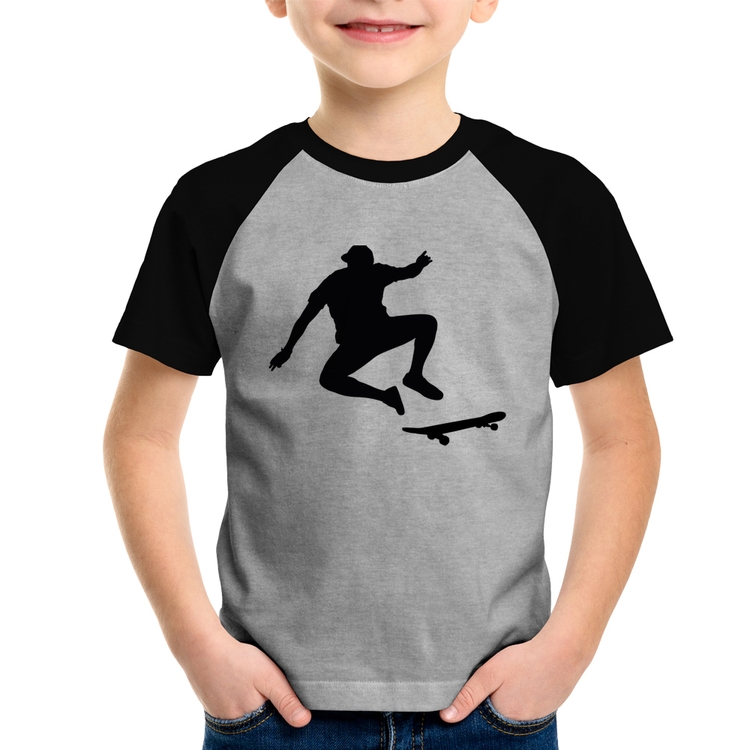 Camiseta Raglan Infantil Skatista Manobra - Cinza/Preto