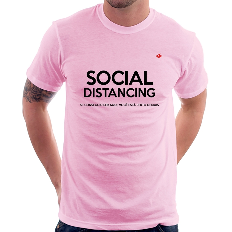 Camiseta Social Distancing - Rosa Bebê