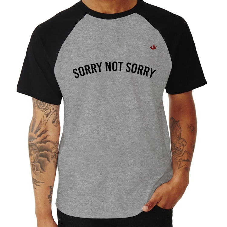 Camiseta Raglan Sorry not Sorry - Cinza/Preto