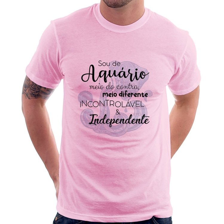 Camiseta Sou de Aquário - Rosa Bebê