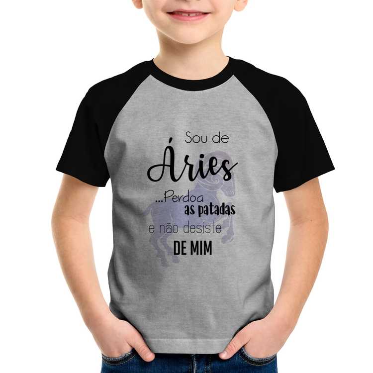Camiseta Raglan Infantil Sou de Áries - Cinza/Preto