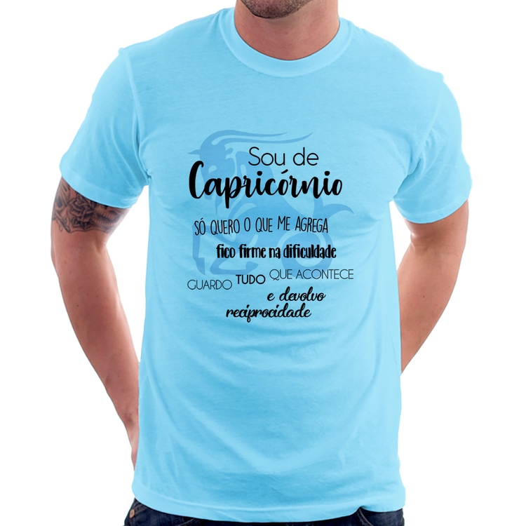 Camiseta Sou de Capricórnio - Azul Bebê