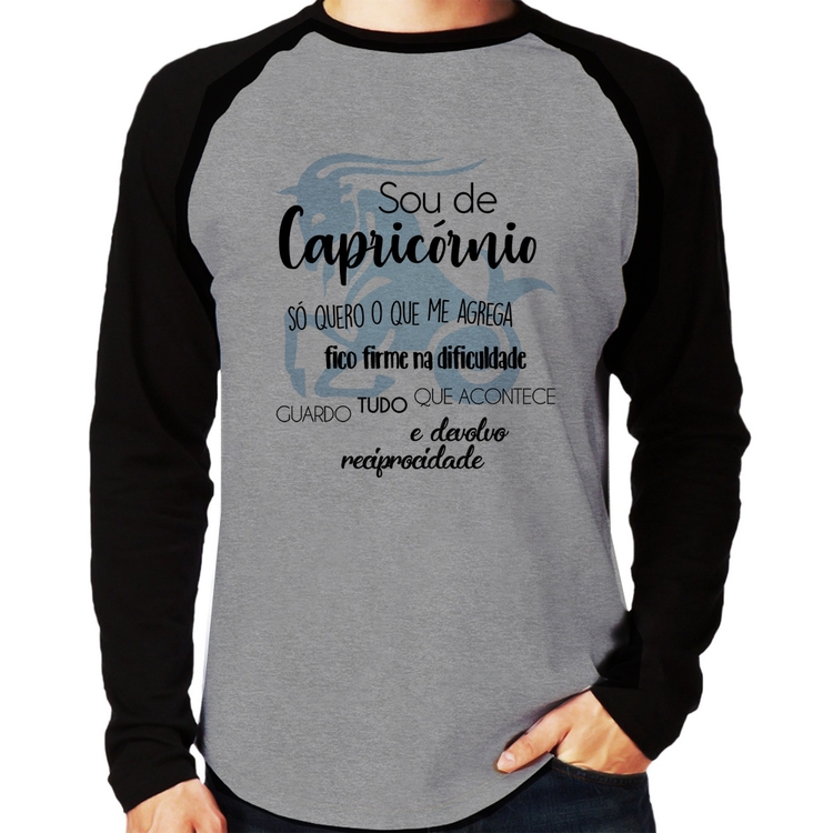 Camiseta Raglan Sou de Capricórnio Manga Longa - Cinza/Preto
