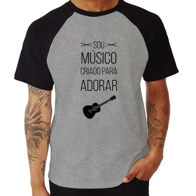 Camiseta Raglan Sou músico criado para adorar - Cinza/Preto
