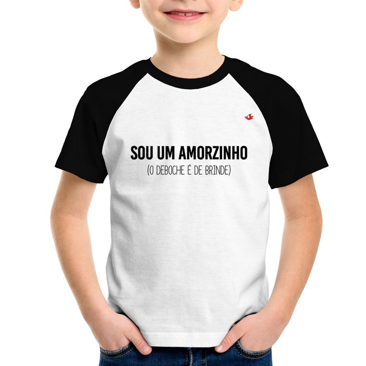 Camiseta Raglan Infantil Sou um amorzinho, o deboche é de brinde