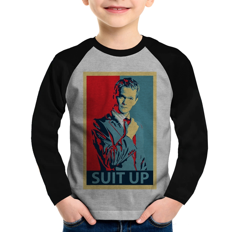 Camiseta Raglan Infantil Suit Up Barney Stinson Manga Longa - Cinza/Preto