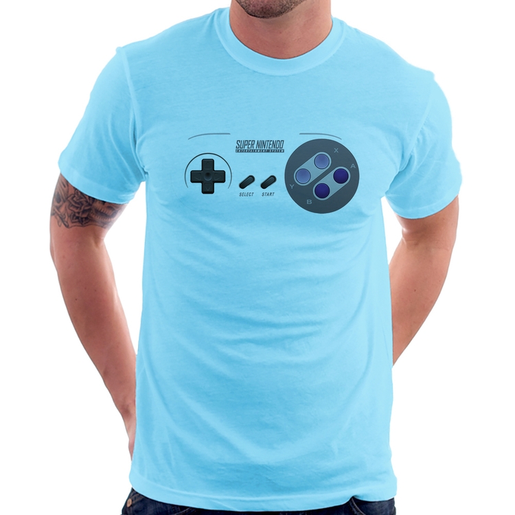 Camiseta Super Nintendo SNES Gamepad - Azul Bebê