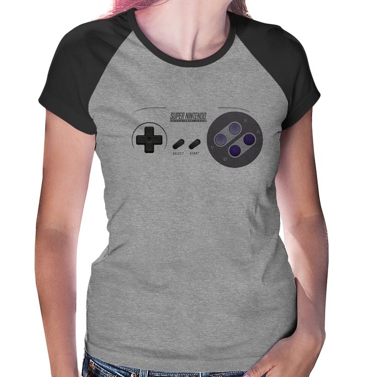 Baby Look Raglan Super Nintendo SNES Gamepad - Cinza/Preto