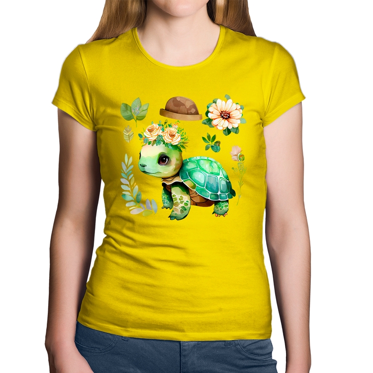 Baby Look Algodão Tartaruga, flores e chapéu - Amarela