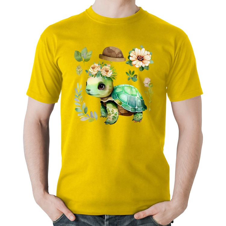 Camiseta Algodão Tartaruga, flores e chapéu - Amarela