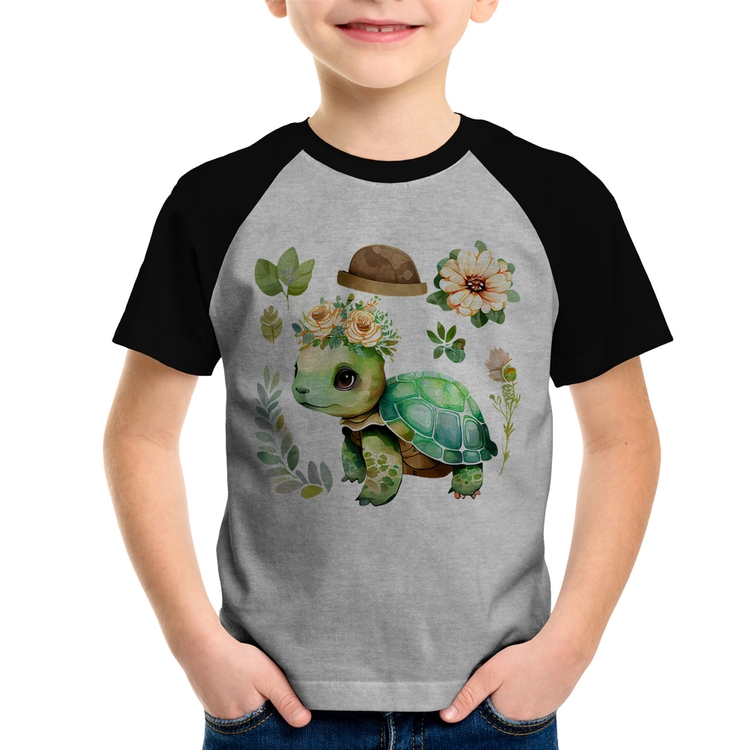 Camiseta Raglan Infantil Tartaruga, flores e chapéu - Cinza/Preto