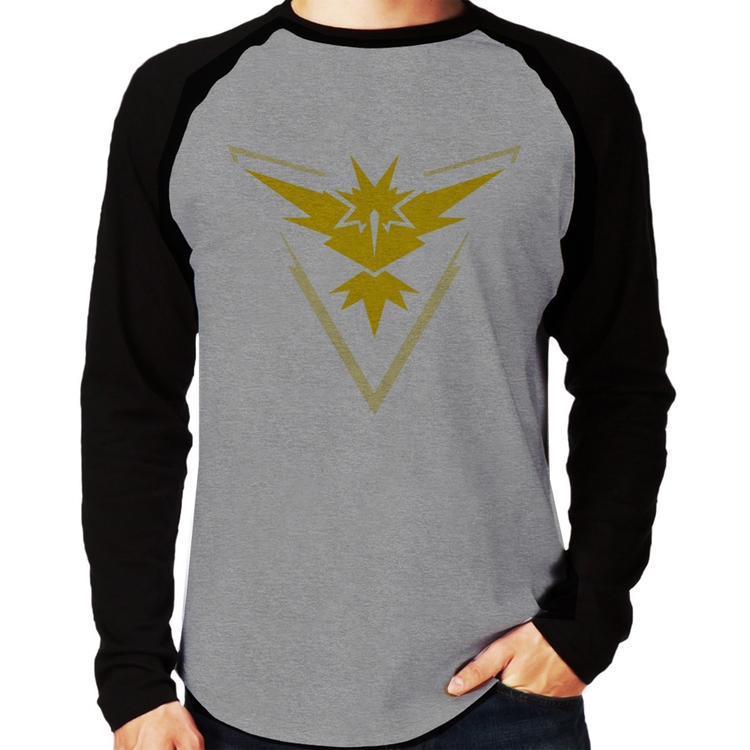 Camiseta Raglan Team Instinct Manga Longa - Cinza/Preto