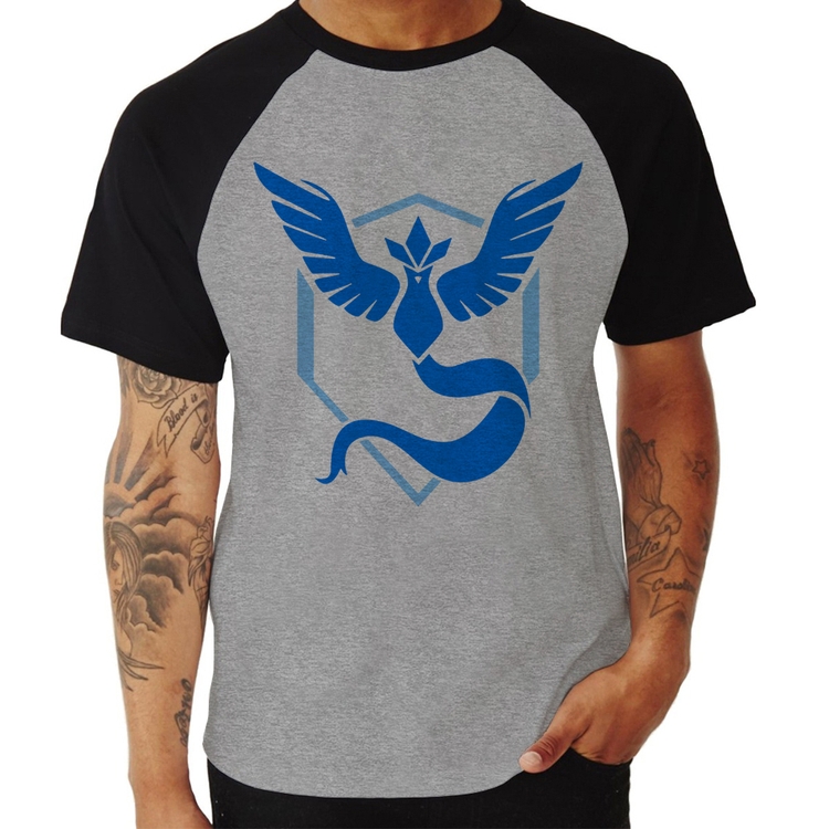 Camiseta Raglan Team Mystic - Cinza/Preto