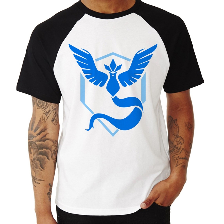 Camiseta Raglan Team Mystic