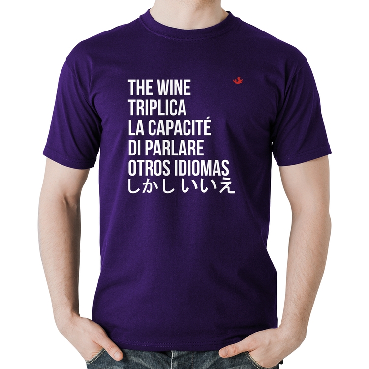 Camiseta Algodão The wine triplica la capacité di parlare otros idiomas - Roxa