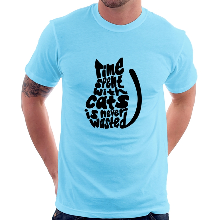 Camiseta Time spend with cats is never wasted - Azul Bebê