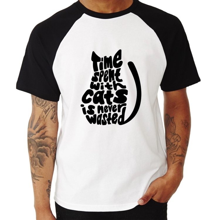 Camiseta Raglan Time spend with cats is never wasted