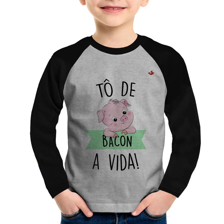 Camiseta Raglan Infantil Tô de bacon a vida! Manga Longa - Cinza/Preto
