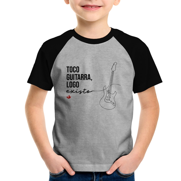 Camiseta Raglan Infantil Toco guitarra, logo existo - Cinza/Preto