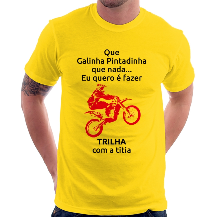 Camiseta Trilha com a titia (moto rosa) - Amarela