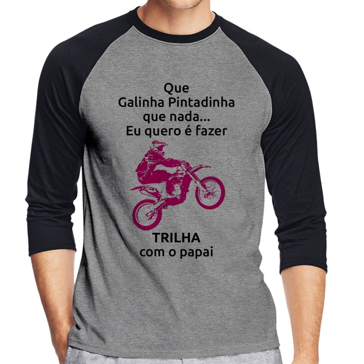 Camiseta Raglan Trilha com o papai (moto rosa) Manga 3/4 - Cinza/Preto