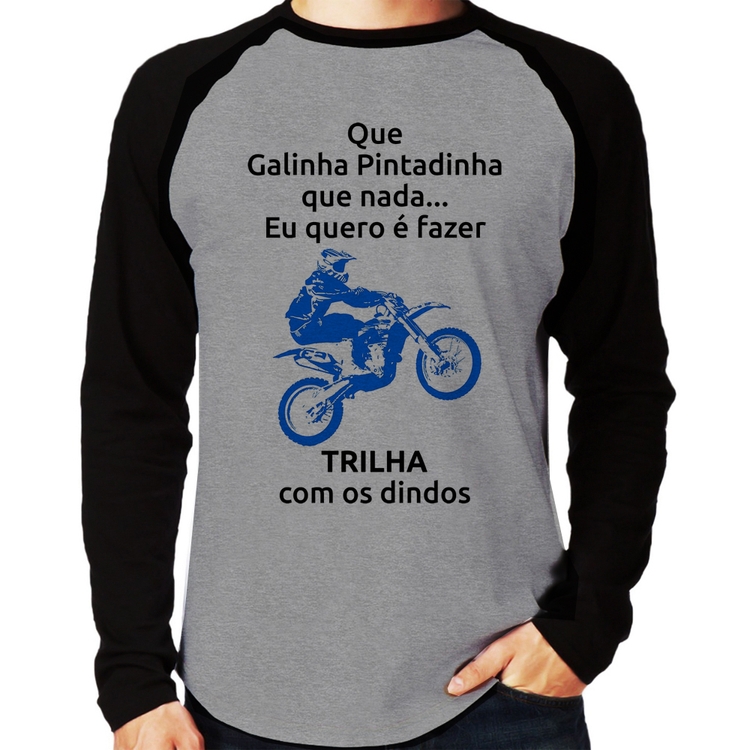 Camiseta Raglan Trilha com os dindos (moto azul) Manga Longa - Cinza/Preto