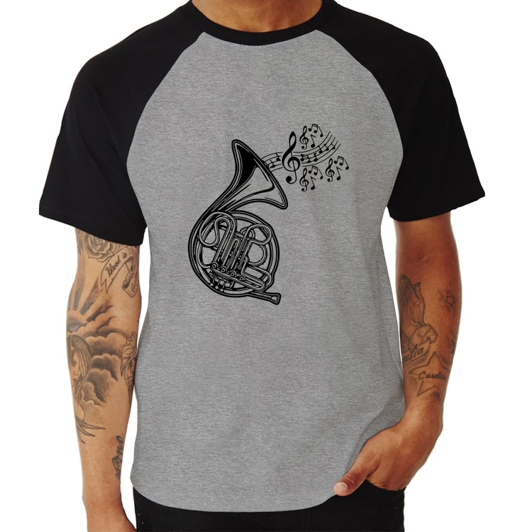 Camiseta Raglan Trompa Notas Musicais - Cinza/Preto