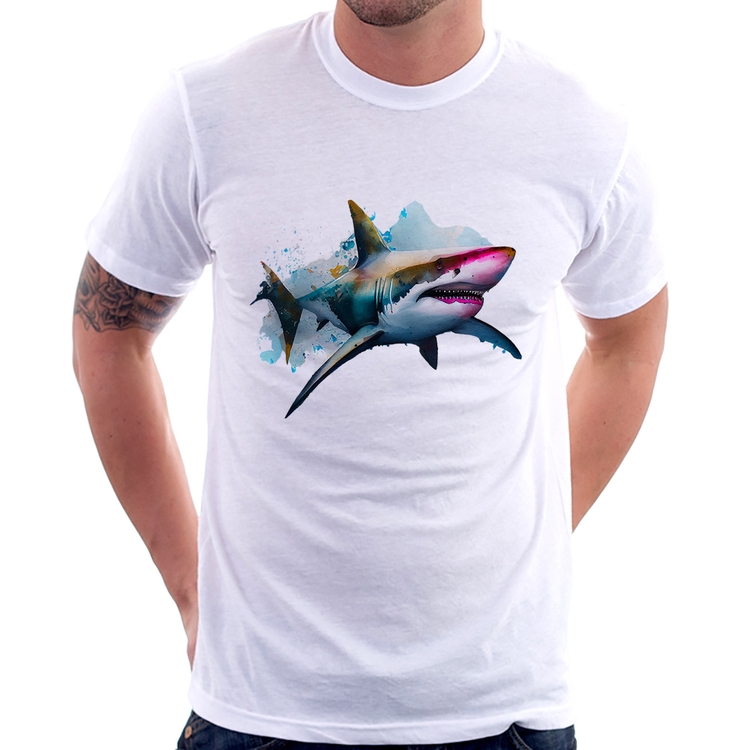 Camiseta Tubarão Watercolor