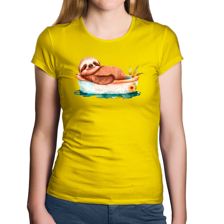 Baby Look Algodão Ursinho Panda Relaxando Na Piscina - Amarela