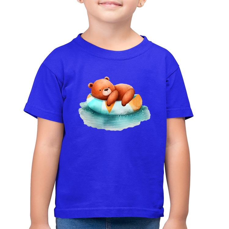 Camiseta Algodão Infantil Ursinho Teddy Relaxando Na Piscina - Azul Royal