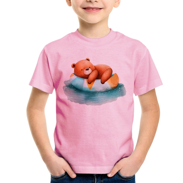 Camiseta Infantil Ursinho Teddy Relaxando Na Piscina - Rosa Bebê