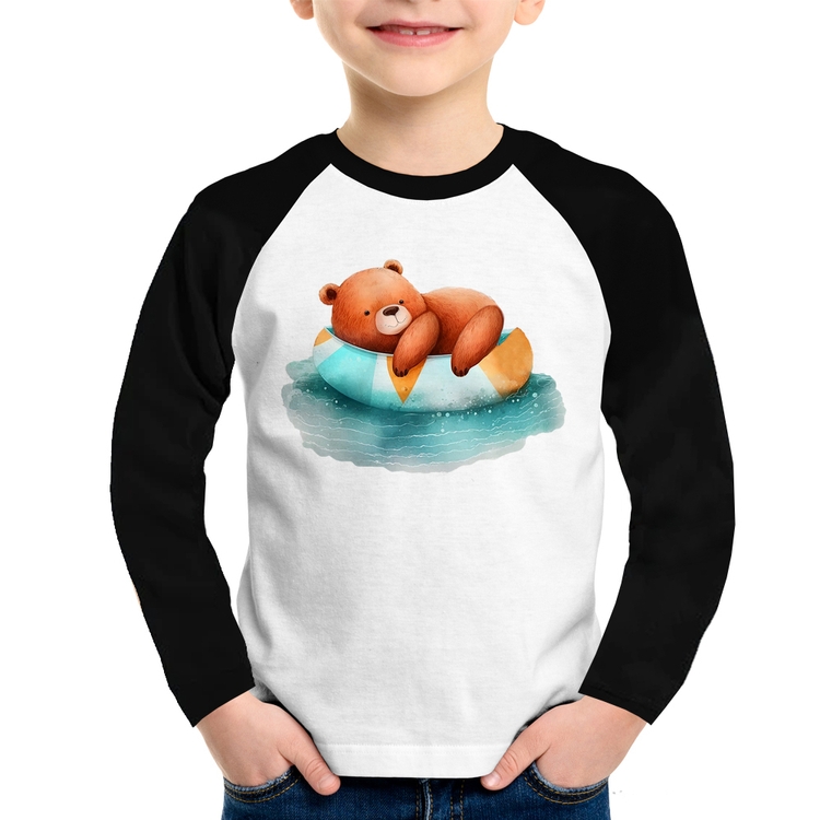 Camiseta Raglan Infantil Ursinho Teddy Relaxando Na Piscina Manga Longa