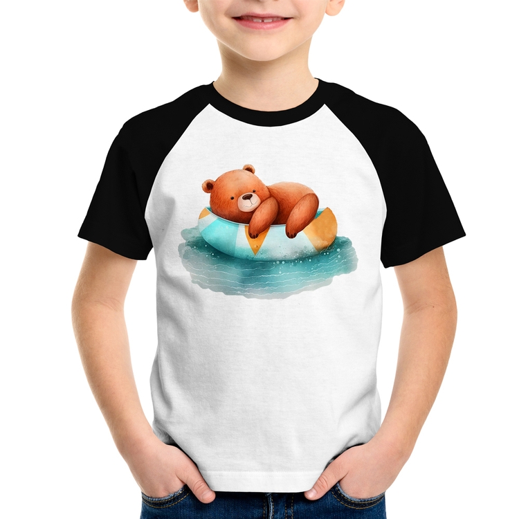 Camiseta Raglan Infantil Ursinho Teddy Relaxando Na Piscina