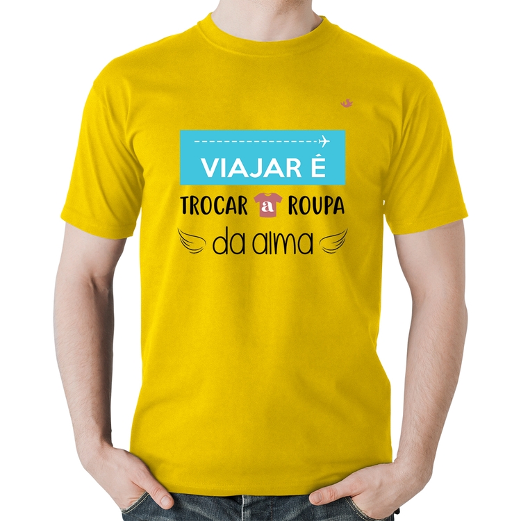 Camiseta Algodão Viajar é trocar a roupa da alma - Amarela