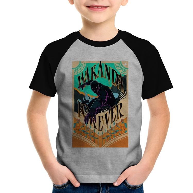 Camiseta Raglan Infantil Wakanda Forever - Cinza/Preto