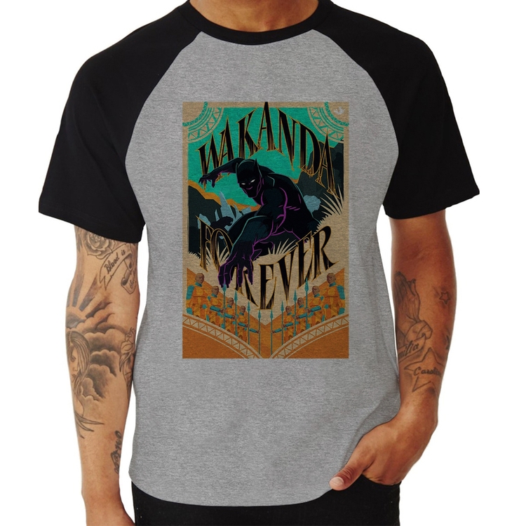 Camiseta Raglan Wakanda Forever - Cinza/Preto